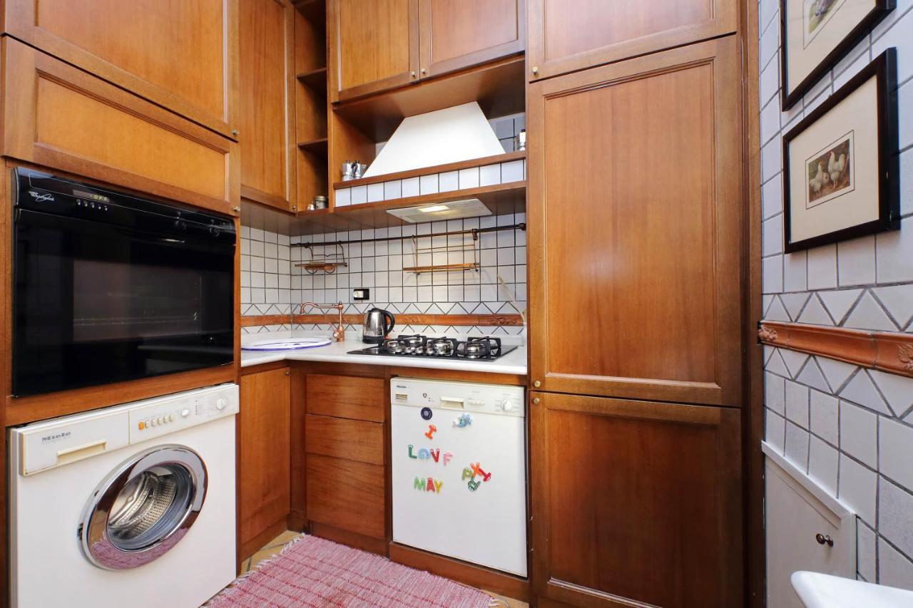 Bellezza Al Colosseo - B&B & Apts Рим Екстериор снимка